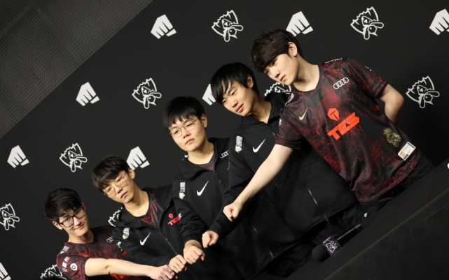 他不仅积极 他不仅积极