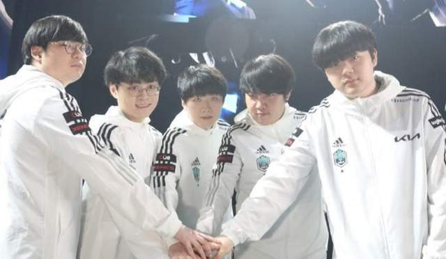 对未来阵容 对未来阵容