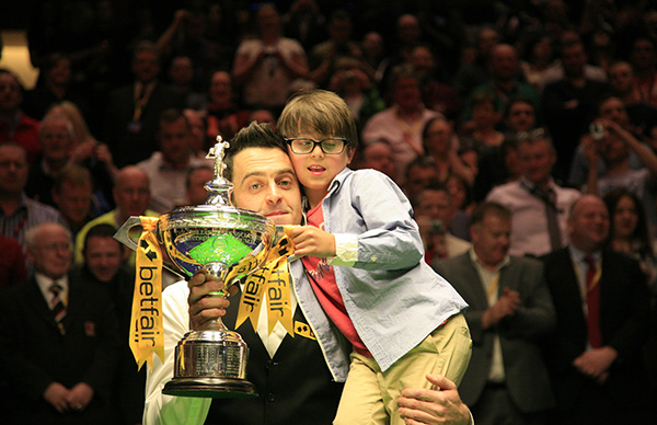 成为球队取 成为球队取